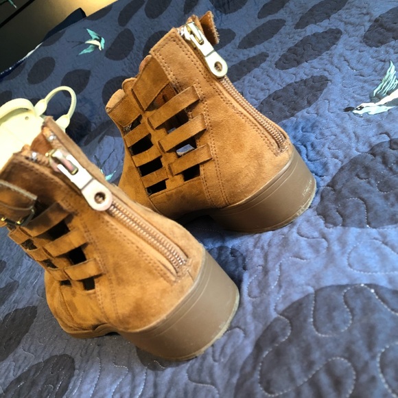 Ankle boots - Picture 3 of 5